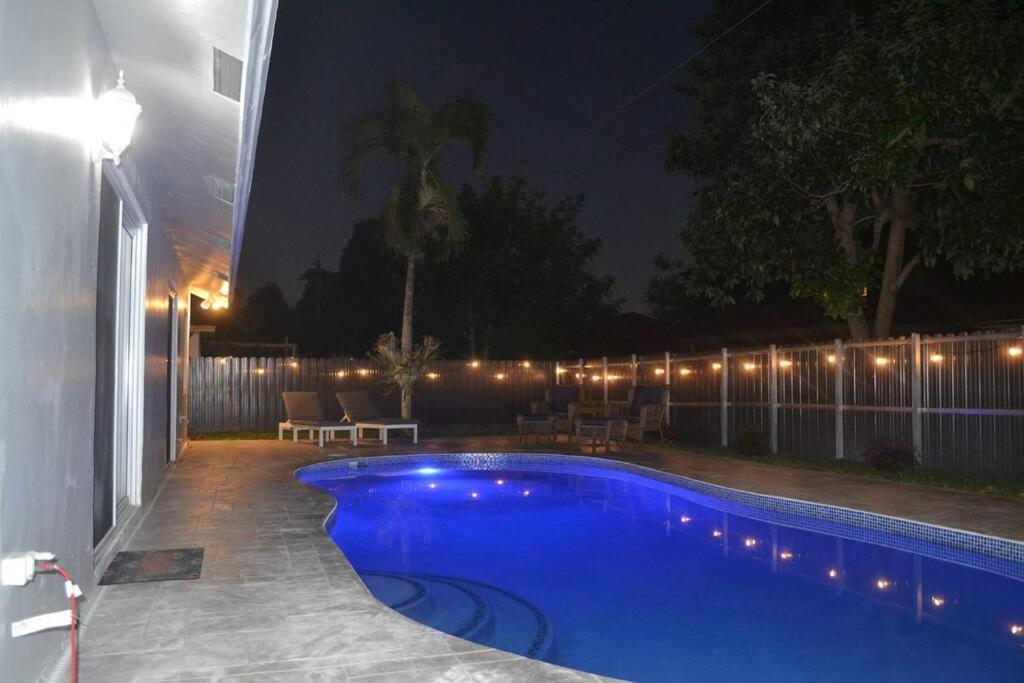 Spacious 4 Bedrooms, 2 Bathroom House With Pool Мирамар Экстерьер фото